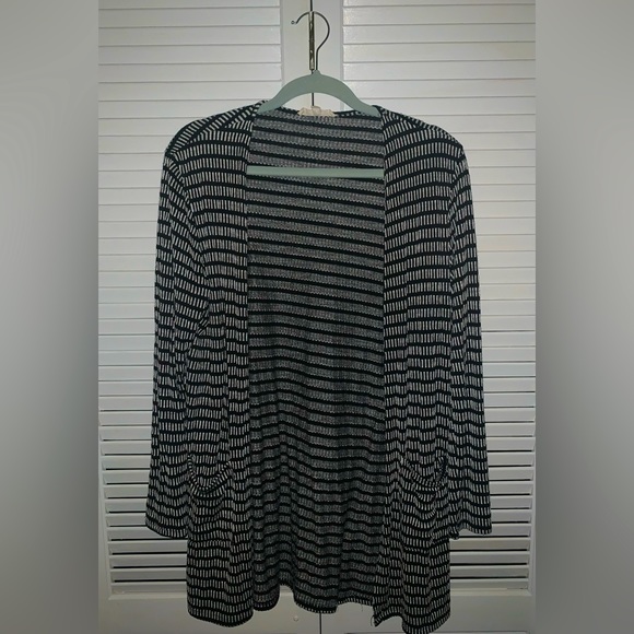 Above and Beyond Black and White Cardigan with Pockets - Picture 1 of 2